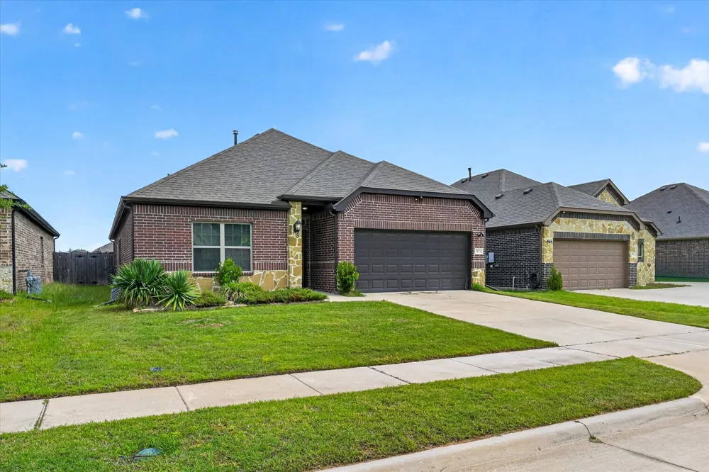7815 Cottonwood Drive Greenville, TX 75402