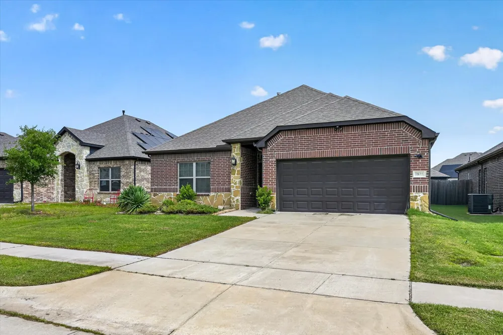 7815 Cottonwood Drive Greenville, TX 75402