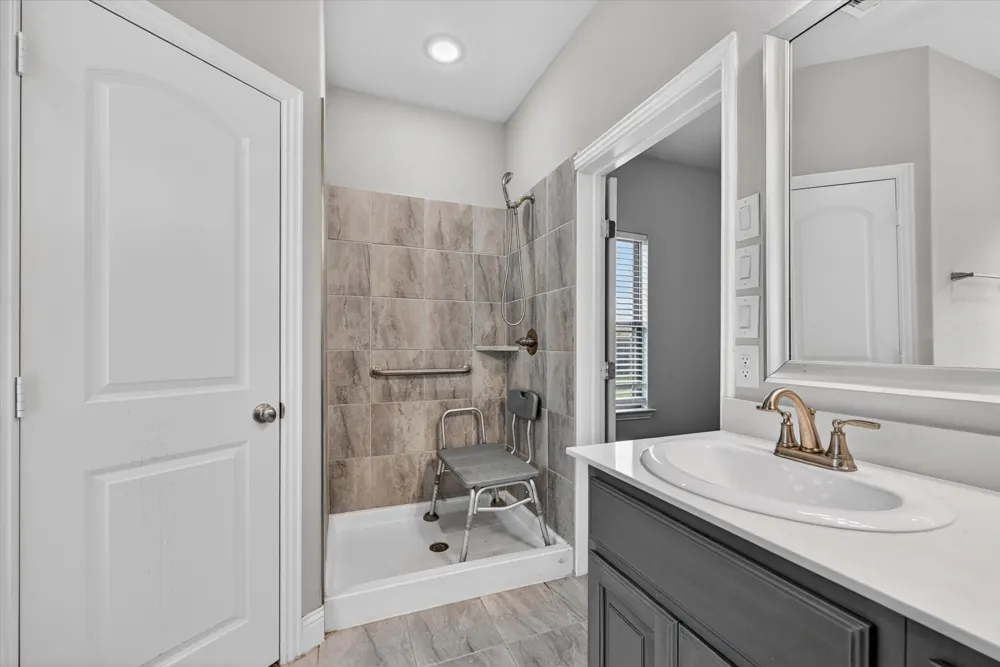 7815 Cottonwood Drive Greenville, TX 75402