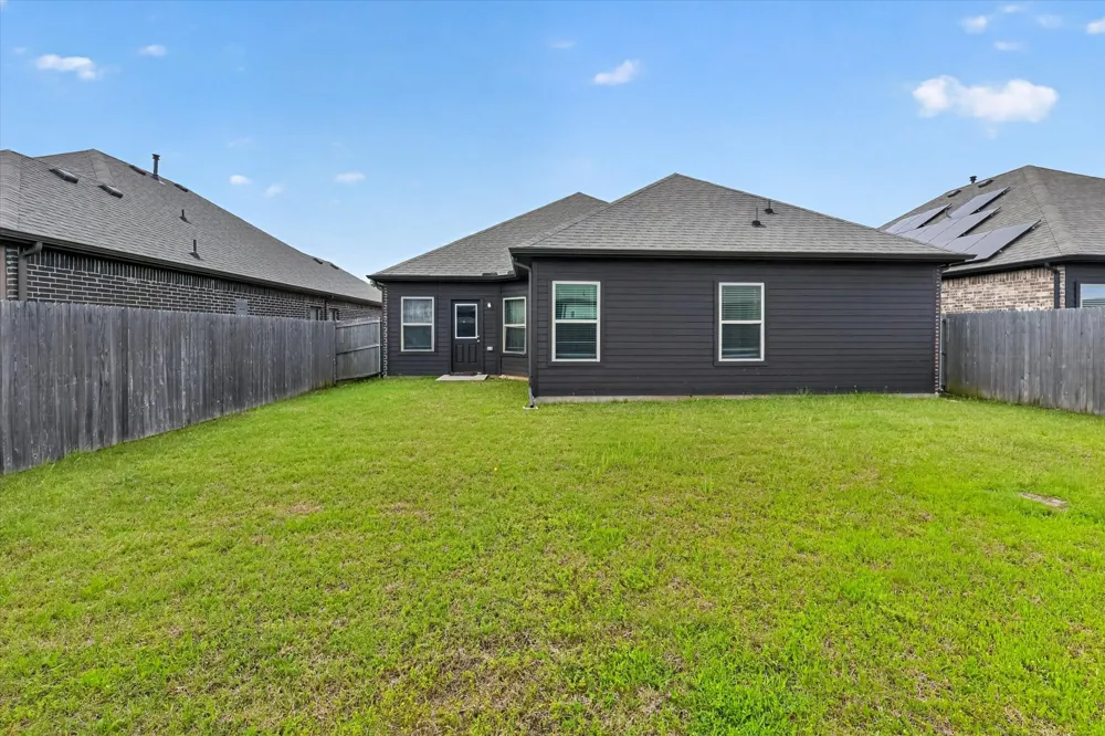 7815 Cottonwood Drive Greenville, TX 75402