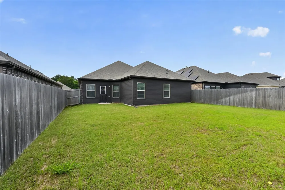 7815 Cottonwood Drive Greenville, TX 75402