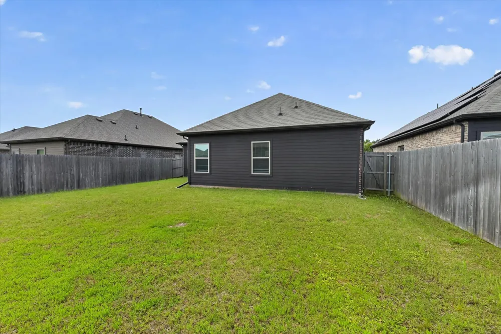 7815 Cottonwood Drive Greenville, TX 75402