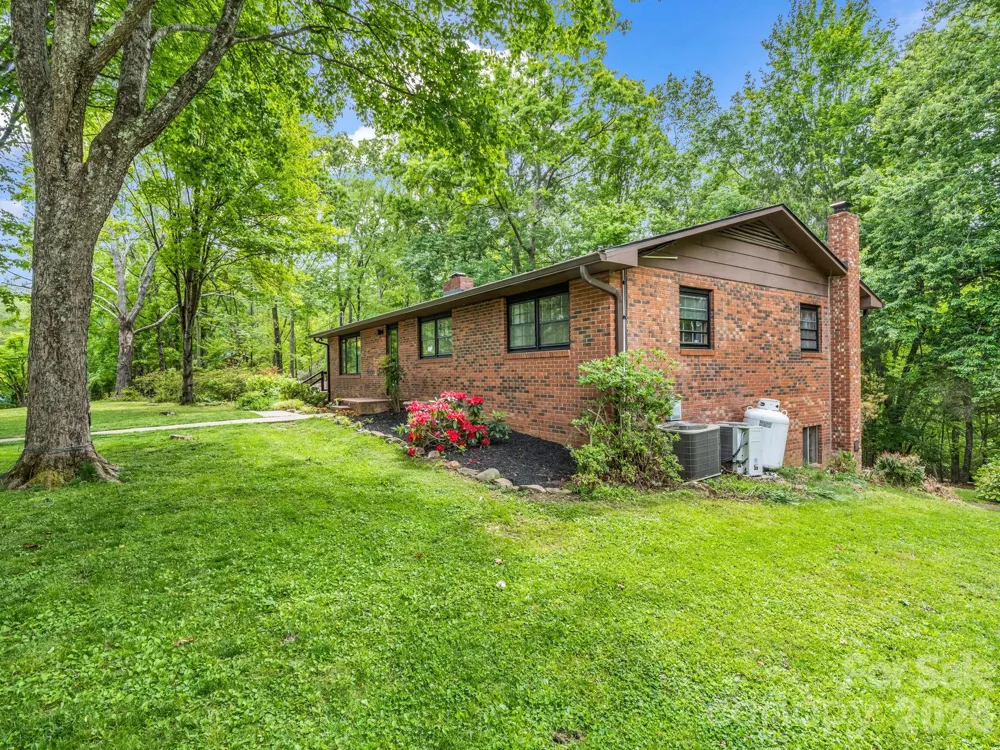 92 Greenwood Acres Drive Mills River, NC 28759