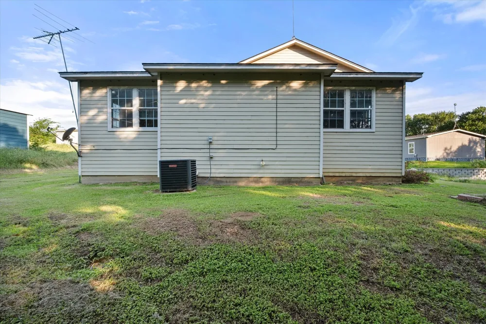 134 County Road 3048 Corsicana, TX 75109