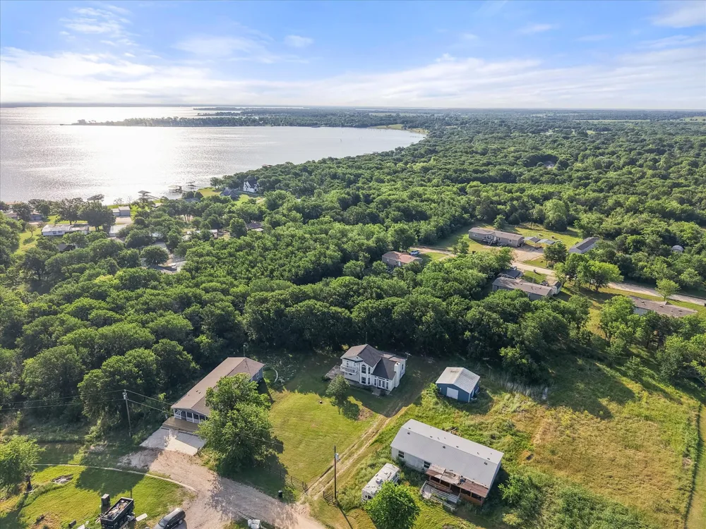 134 County Road 3048 Corsicana, TX 75109