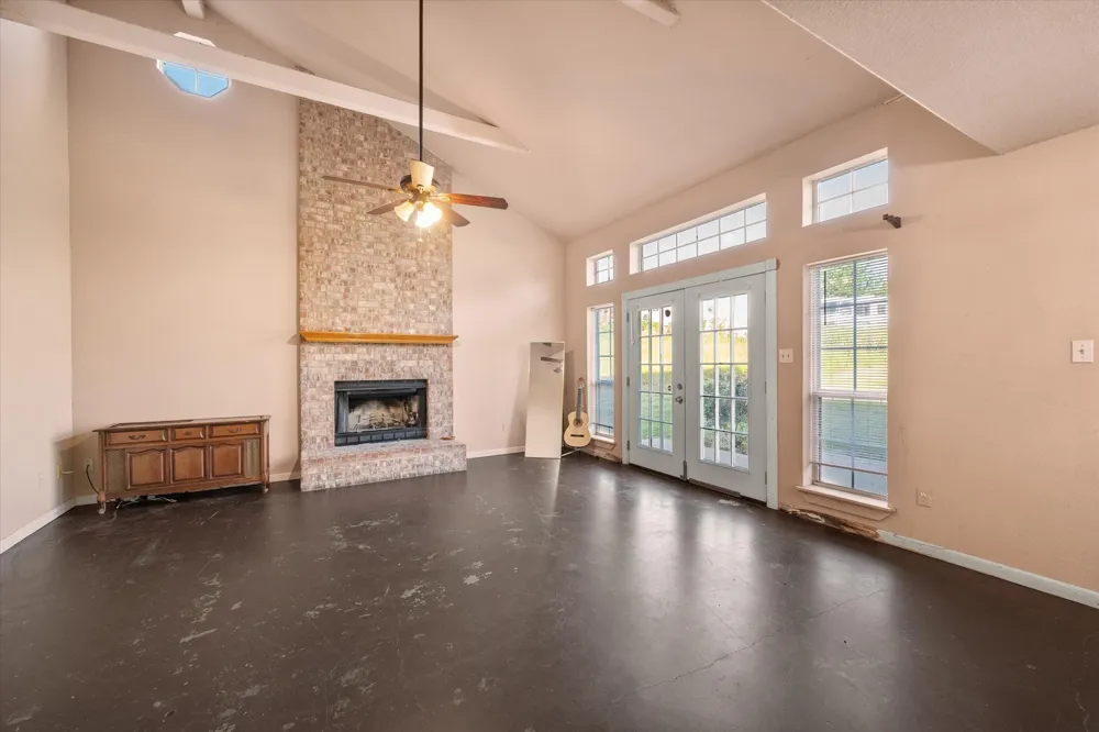 134 County Road 3048 Corsicana, TX 75109