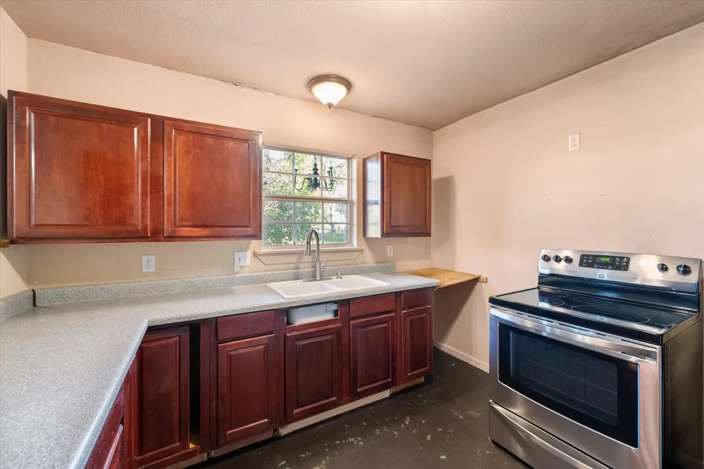134 County Road 3048 Corsicana, TX 75109