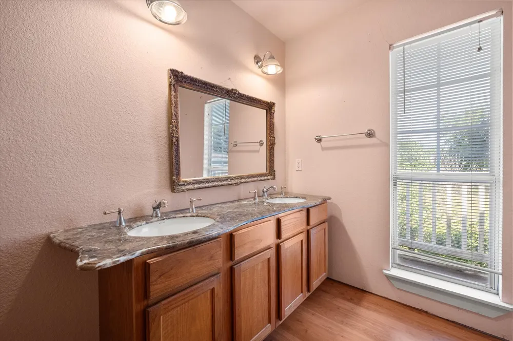 134 County Road 3048 Corsicana, TX 75109