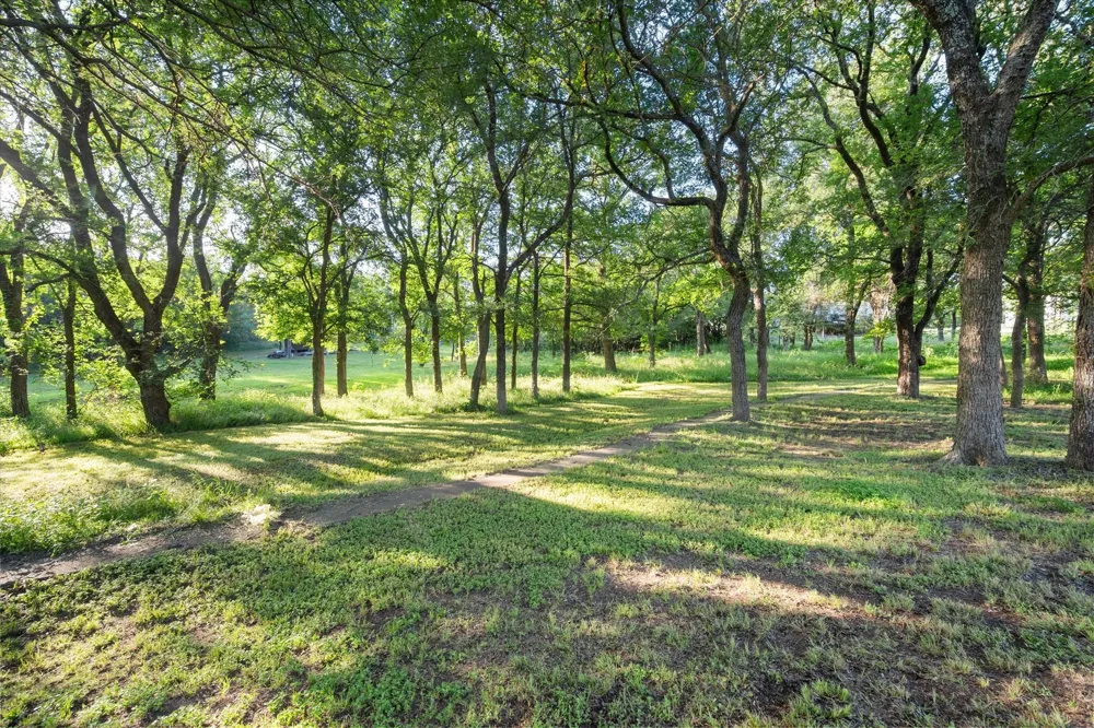 134 County Road 3048 Corsicana, TX 75109