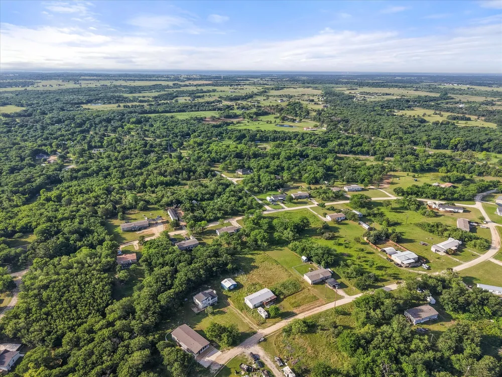 134 County Road 3048 Corsicana, TX 75109