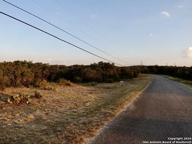 314 county road 2744 Mico, TX 78056