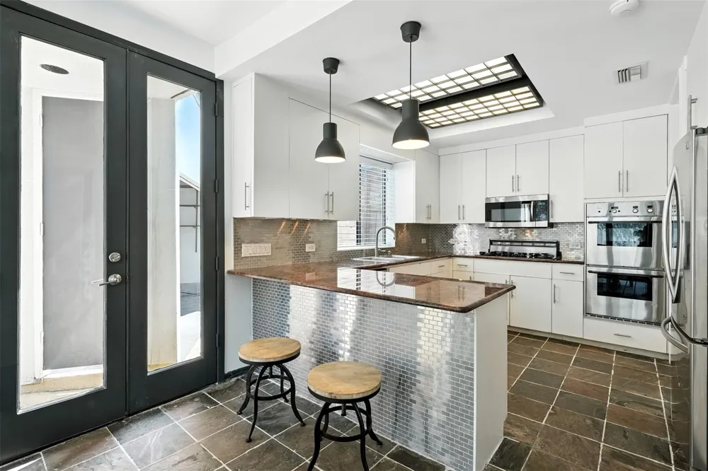 2019 Mcclendon Street Houston, TX 77030
