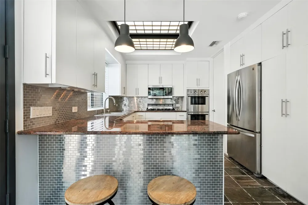 2019 Mcclendon Street Houston, TX 77030