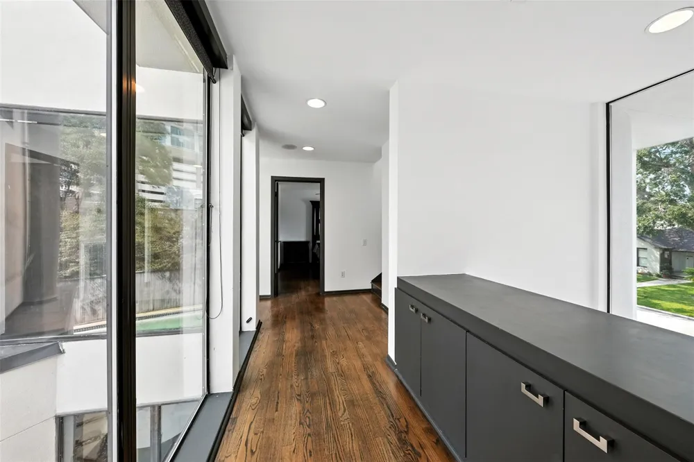 2019 Mcclendon Street Houston, TX 77030