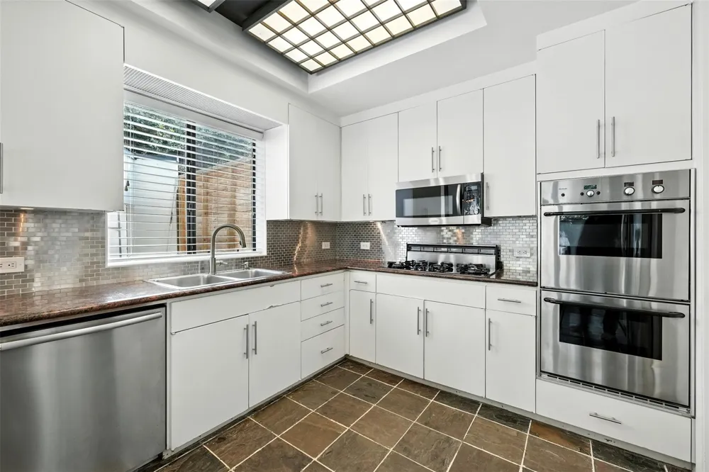 2019 Mcclendon Street Houston, TX 77030