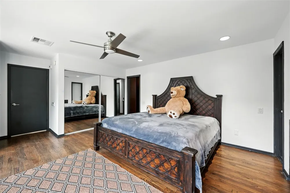 2019 Mcclendon Street Houston, TX 77030