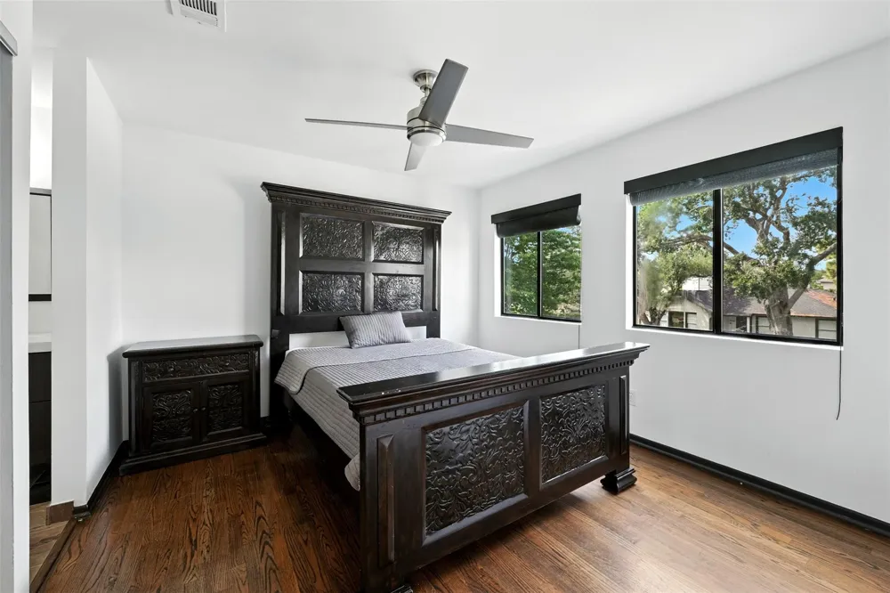 2019 Mcclendon Street Houston, TX 77030