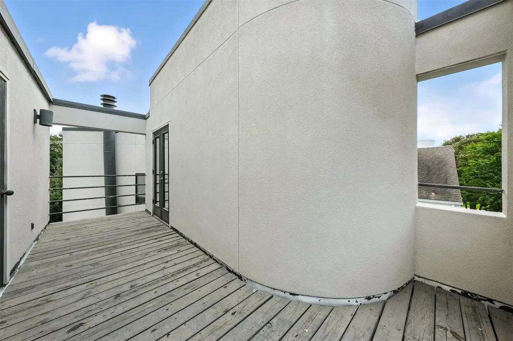 2019 Mcclendon Street Houston, TX 77030