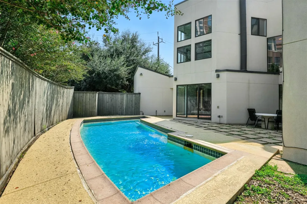 2019 Mcclendon Street Houston, TX 77030
