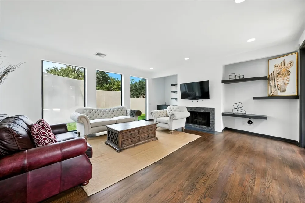 2019 Mcclendon Street Houston, TX 77030