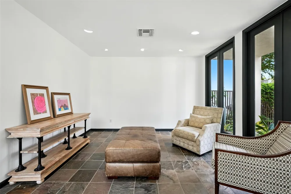2019 Mcclendon Street Houston, TX 77030