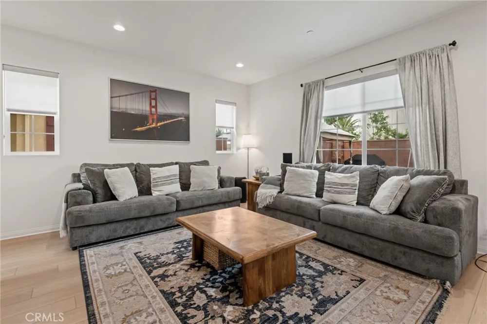 15980 Aventurine Lane Chino, CA 91708