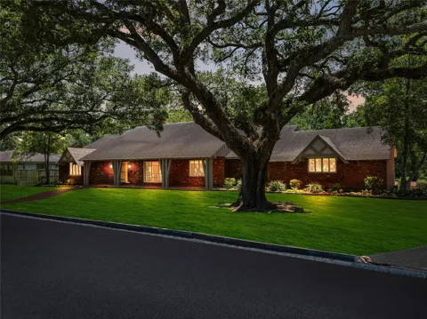 2310 Oak Drive