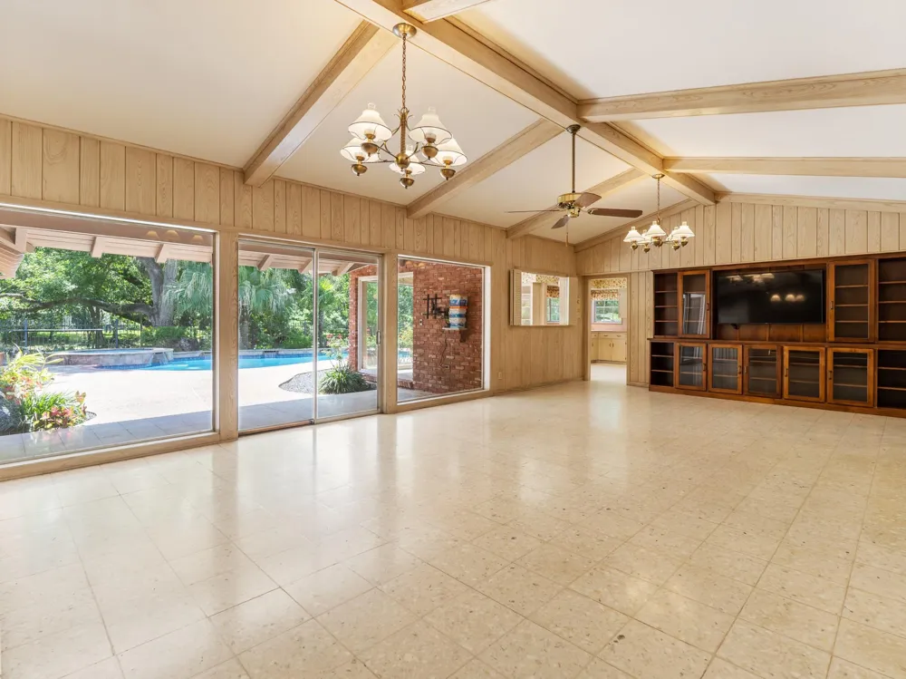 2310 Oak Drive Bay City, TX 77414