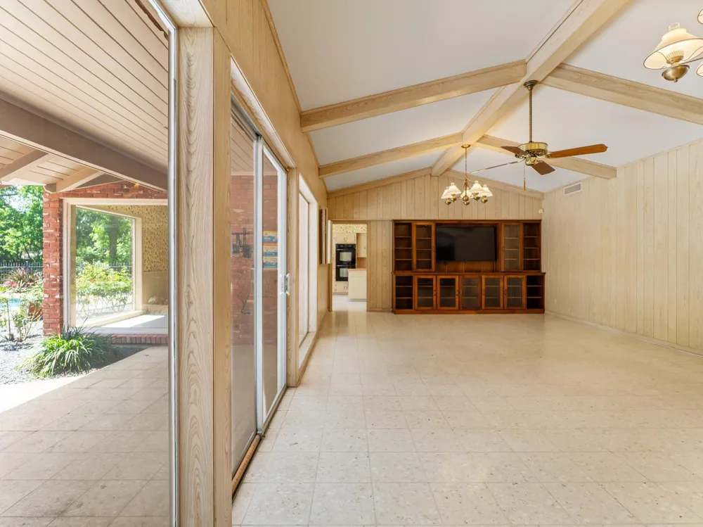 2310 Oak Drive Bay City, TX 77414