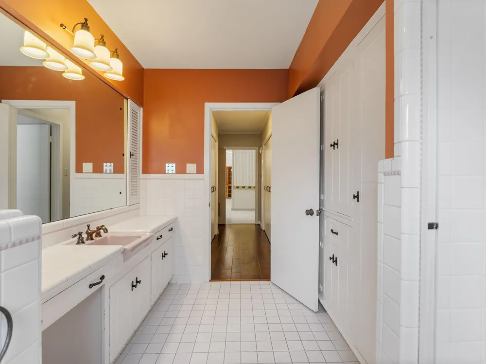 2310 Oak Drive Bay City, TX 77414