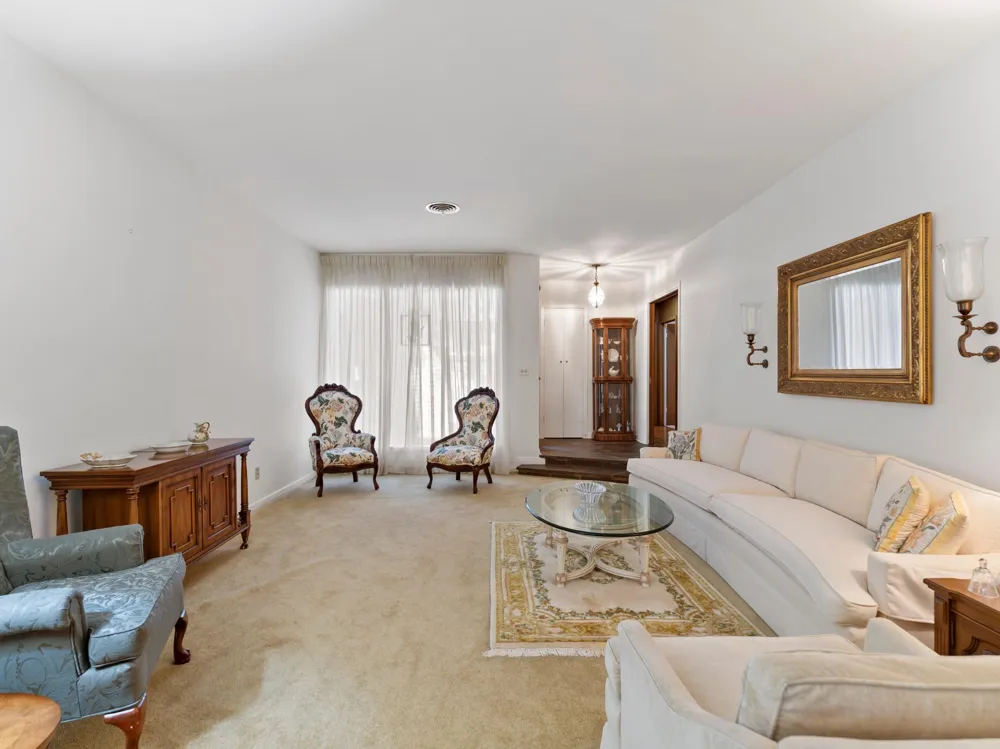 2721 Oak Drive Bay City, TX 77414