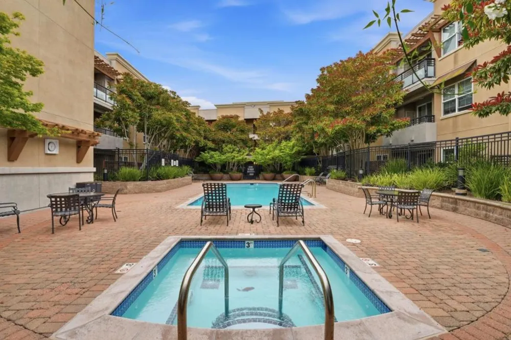 4388 El Camino Real #309 Los Altos, CA 94022
