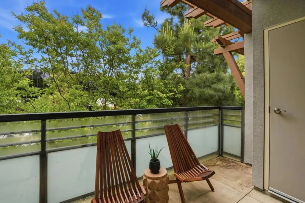 4388 El Camino Real #309 Los Altos, CA 94022