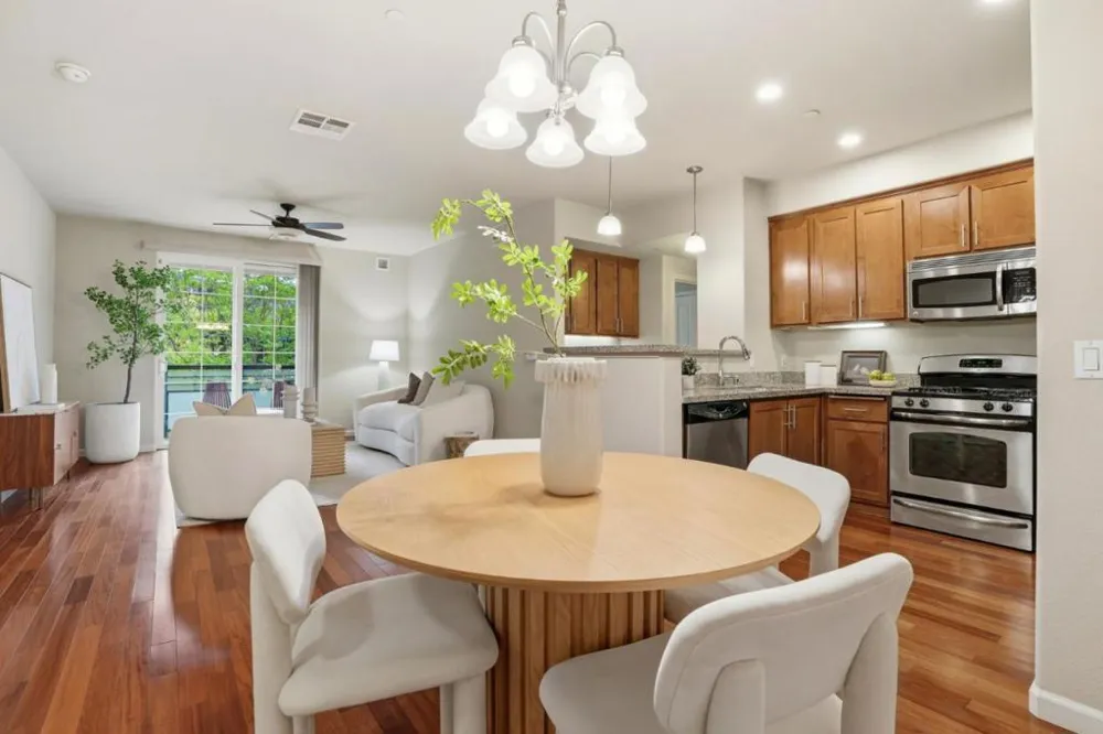 4388 El Camino Real #309 Los Altos, CA 94022
