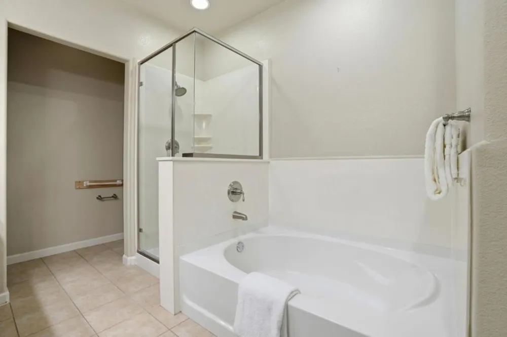 4388 El Camino Real #309 Los Altos, CA 94022