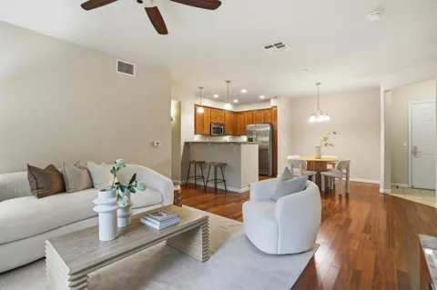 4388 El Camino Real #309