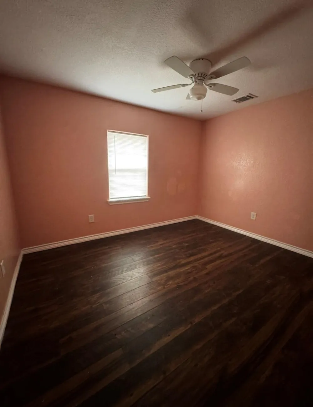 709 Matthews Street Bay City, TX 77414