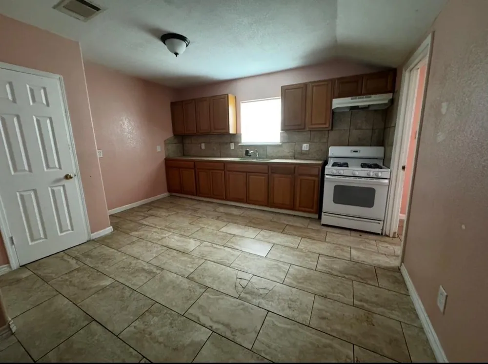 709 Matthews Street Bay City, TX 77414