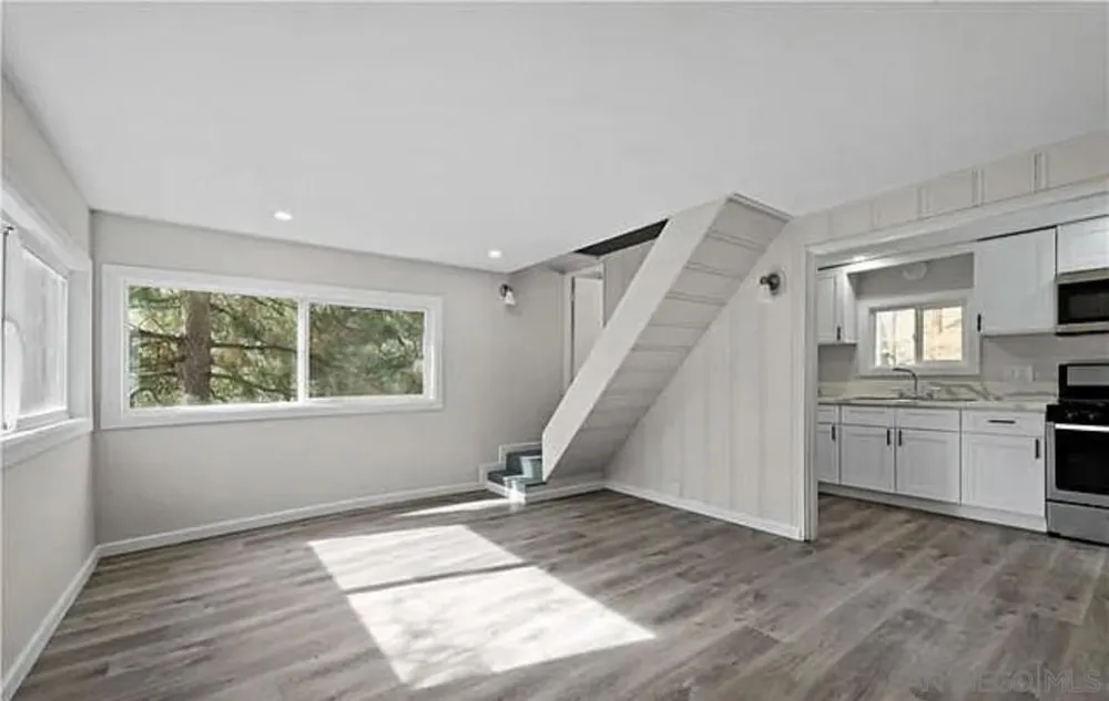 201 Hillside Spur Cedar Glen, CA 92321