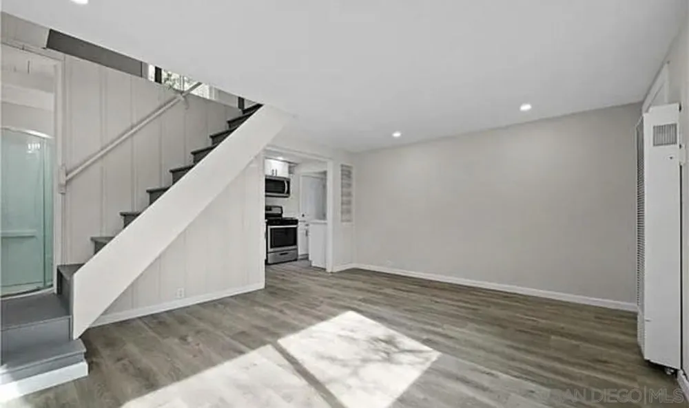 201 Hillside Spur Cedar Glen, CA 92321