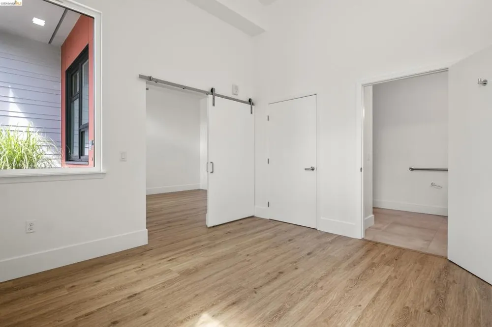 1545 32nd Street #110 Oakland, CA 94608