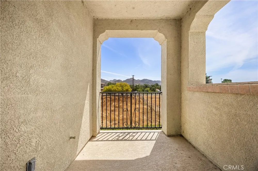 1800 E Lakeshore Drive #1601 Lake Elsinore, CA 92530