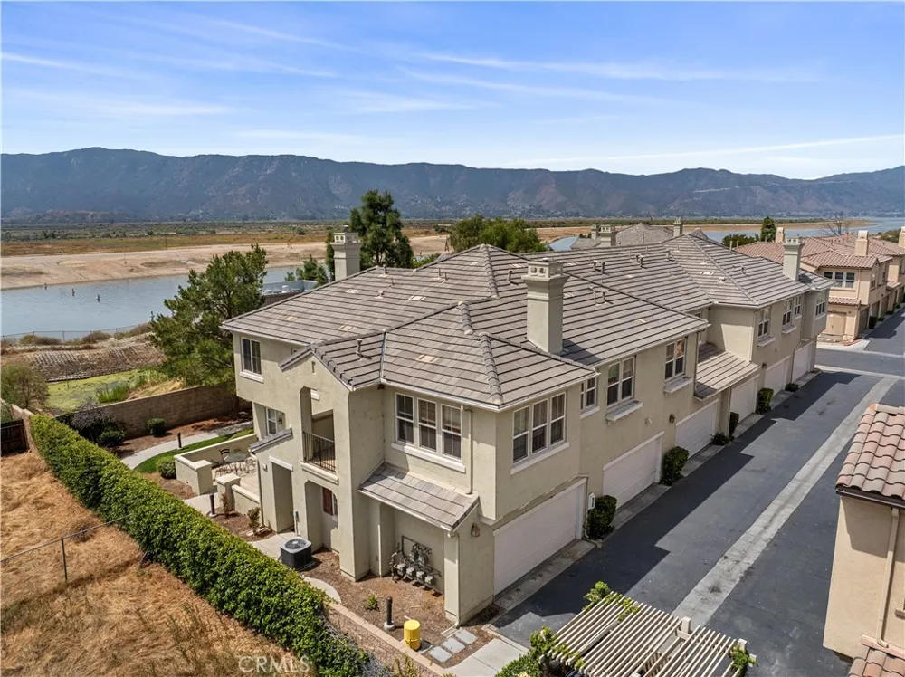 1800 E Lakeshore Drive #1601 Lake Elsinore, CA 92530