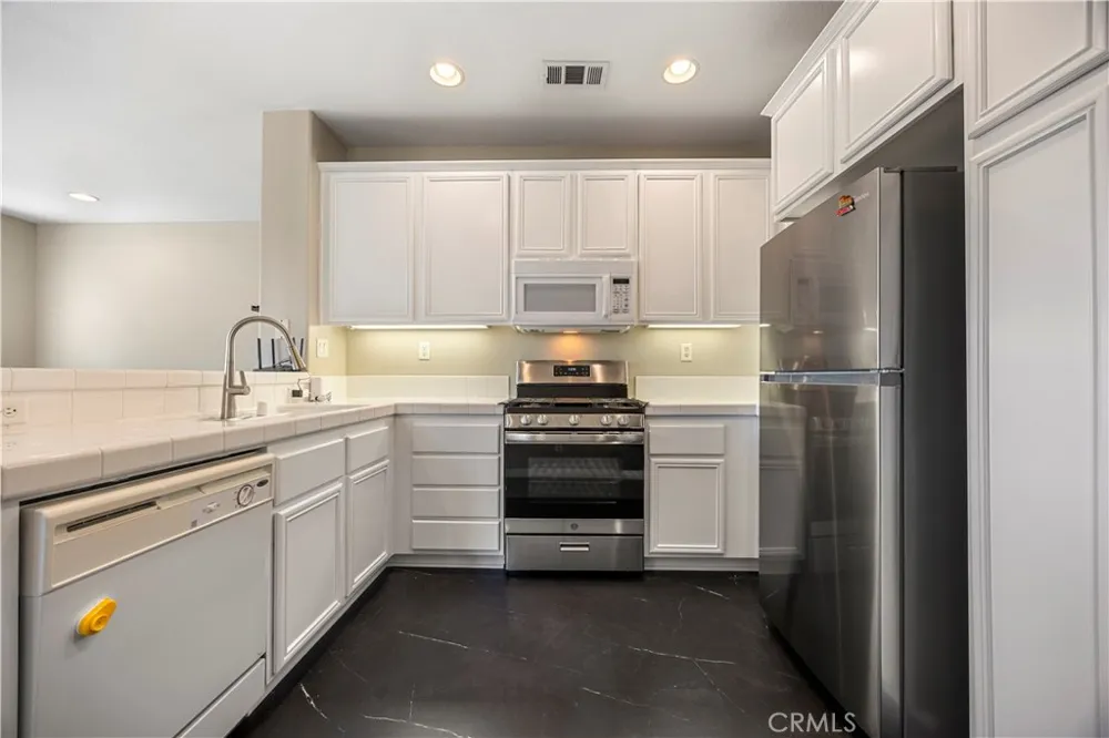 1800 E Lakeshore Drive #1601 Lake Elsinore, CA 92530