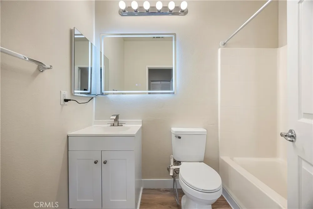 1800 E Lakeshore Drive #1601 Lake Elsinore, CA 92530