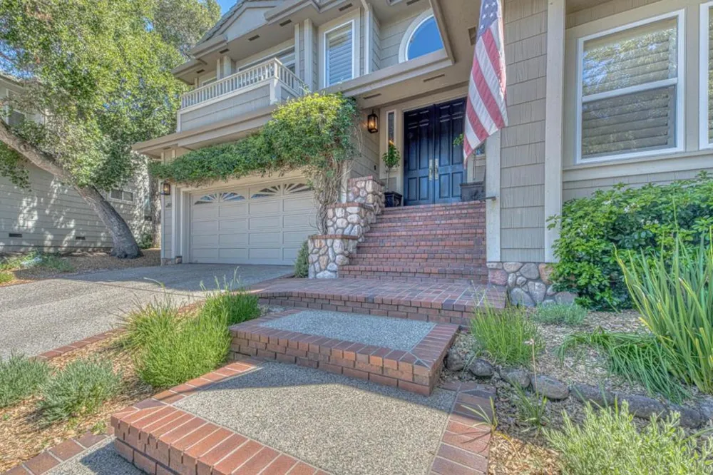 10618 Hillside Lane Carmel, CA 93923