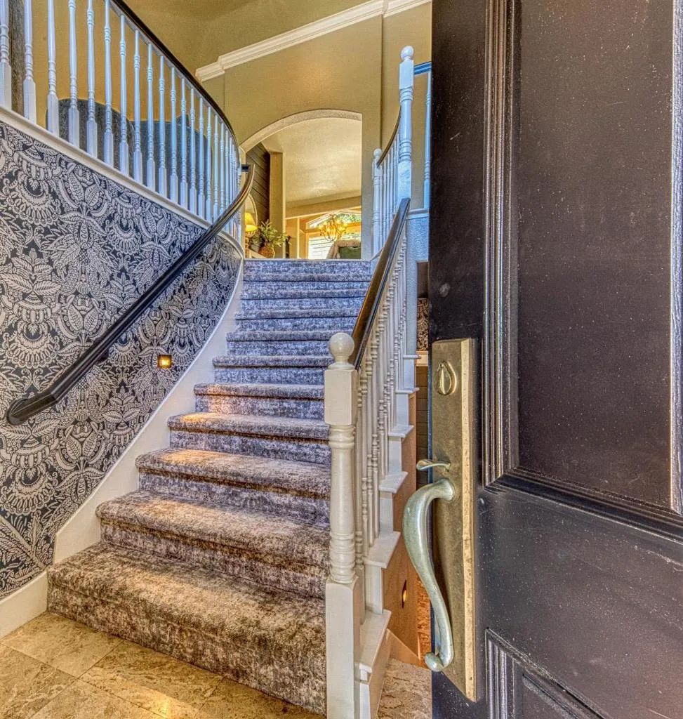 10618 Hillside Lane Carmel, CA 93923