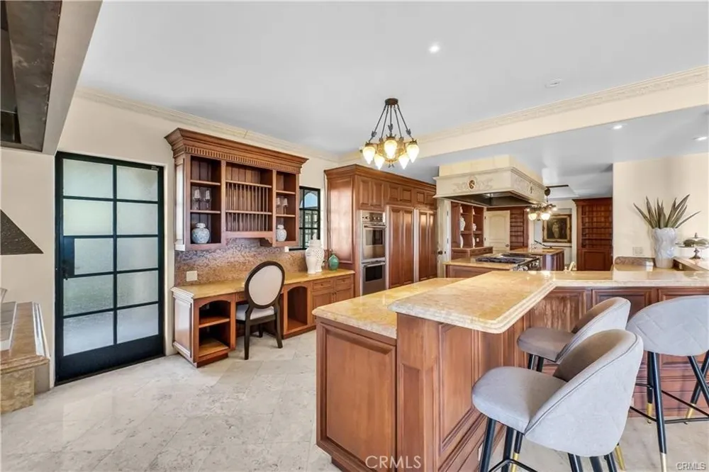 3300 Palos Verdes W Rancho Palos Verdes, CA 90275