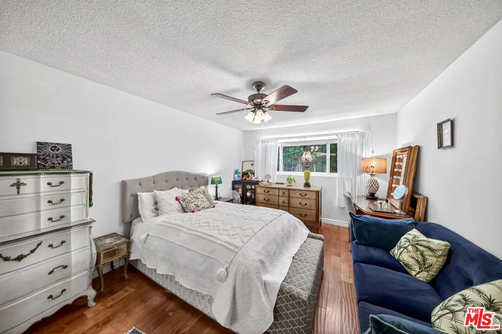 446 S St Andrews Place #2 Los Angeles, CA 90020