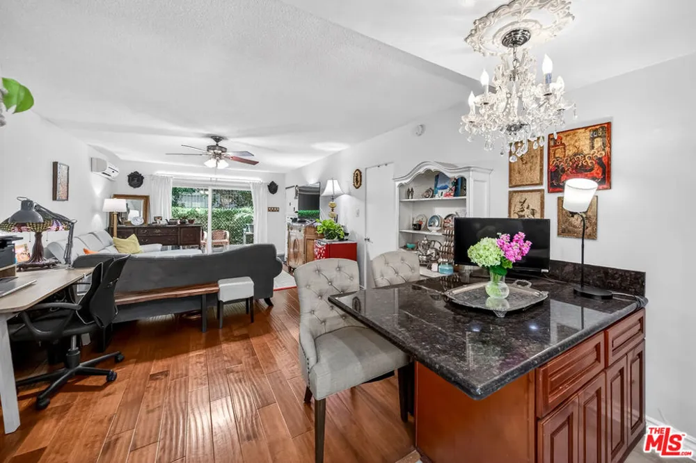 446 S St Andrews Place #2 Los Angeles, CA 90020